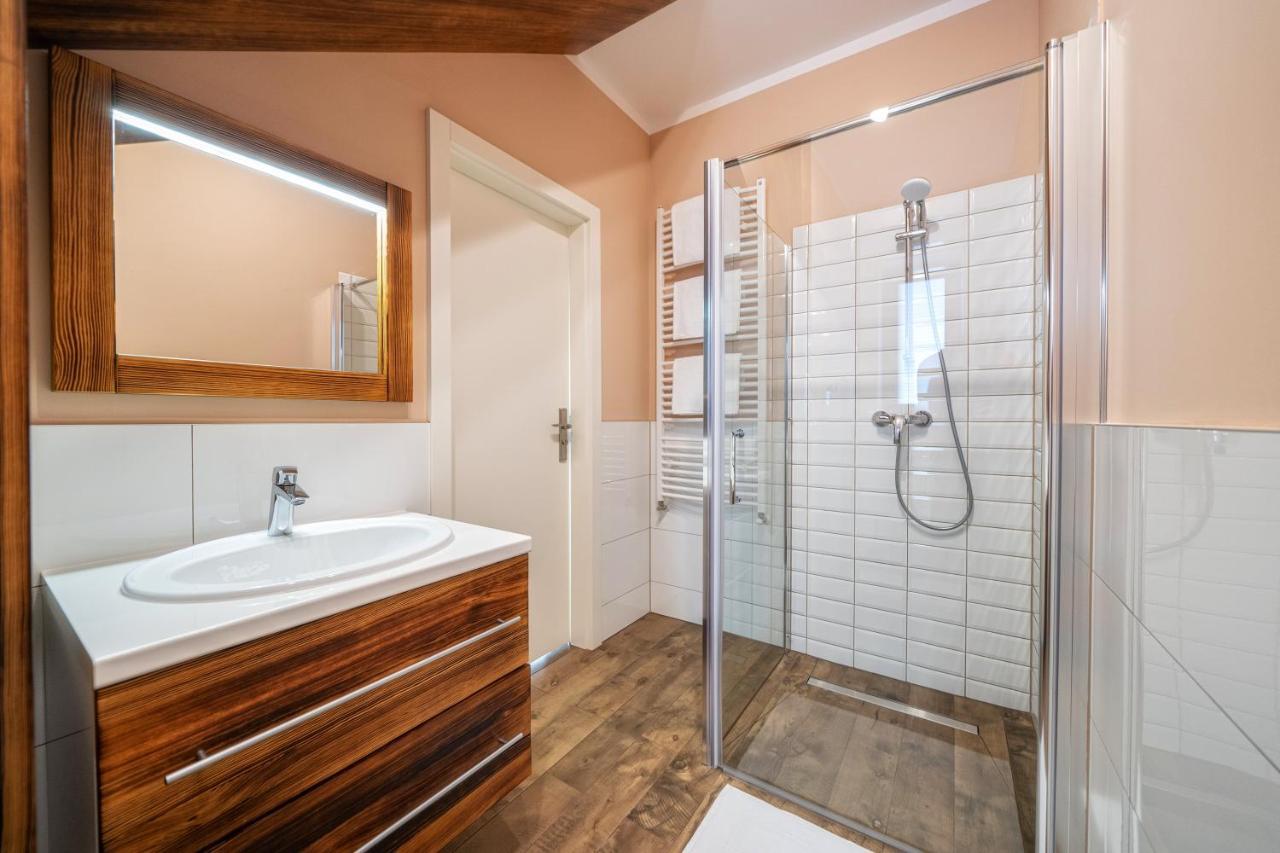 Apartamenty "Goralskie Katy" Agroturystyka Szaflary Exterior foto
